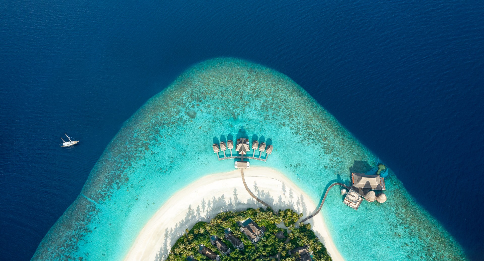 Anantara Kihavah Aerial View